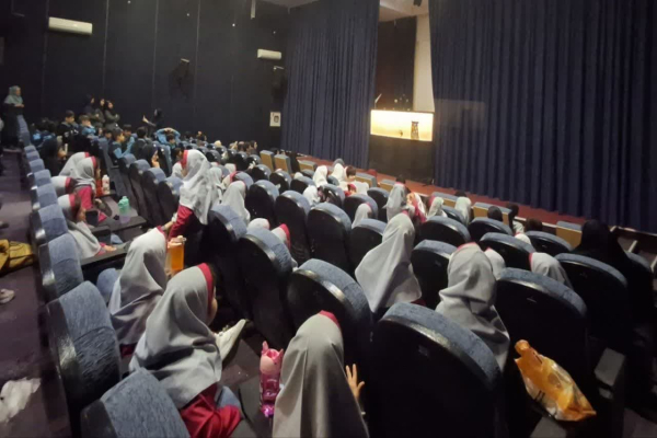 قاصدک های شادی به پرواز درآمدند