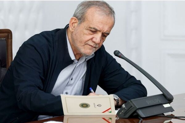 دستور رئیس جمهور برای جمع&zwnj;کردن شرکت&zwnj;های پیمانکاری
