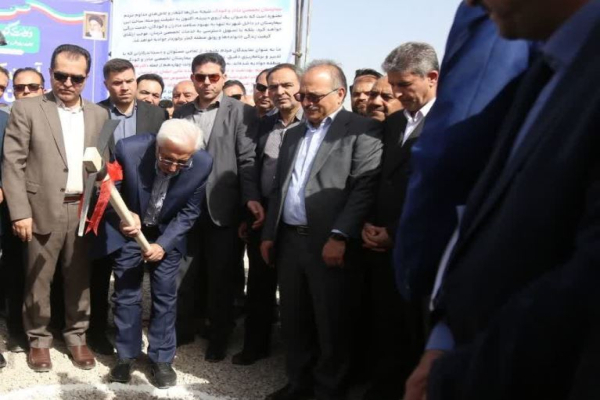 کلنگ زنی بیمارستان مادروکودک بجنورد با حضور وزیر بهداشت