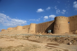 ارگ تاریخی بلقیس؛ دومین بنای خشتی ایران